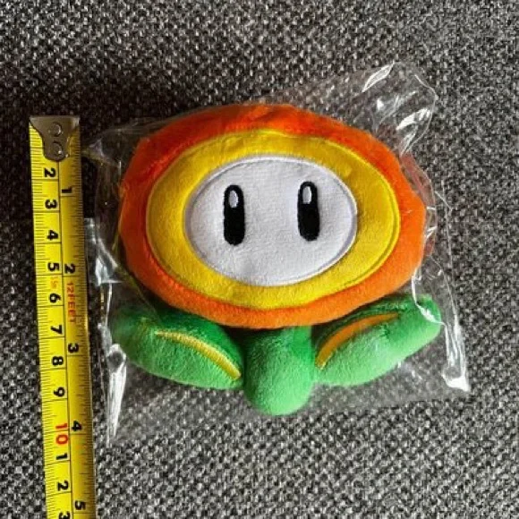 BNWT Japan Super Mario Flower Coin Case plush - Picture 2 of 3